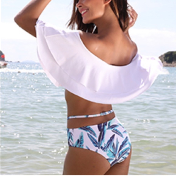 Off Shoulder Ruffle High Waisted Bikini swimsuit - Picture 3 of 6